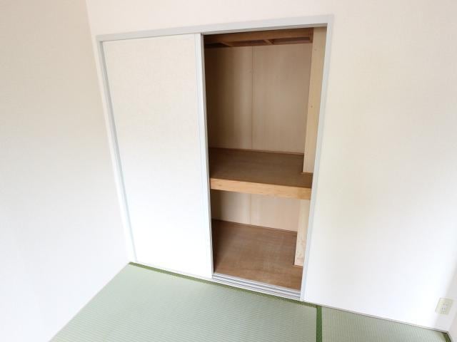  近鉄難波線・奈良線/学園前駅 バス12分西登美ヶ丘五丁目下車:停歩4分 2階 築31年