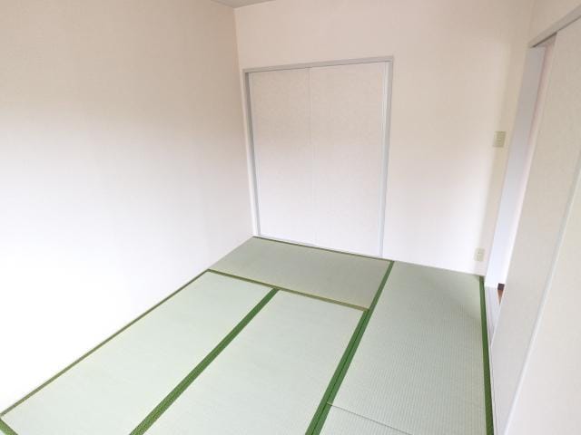  近鉄難波線・奈良線/学園前駅 バス12分西登美ヶ丘五丁目下車:停歩4分 2階 築31年