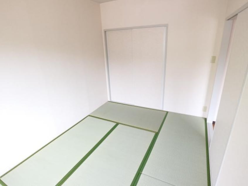  近鉄難波線・奈良線/学園前駅 バス12分西登美ヶ丘五丁目下車:停歩4分 2階 築31年