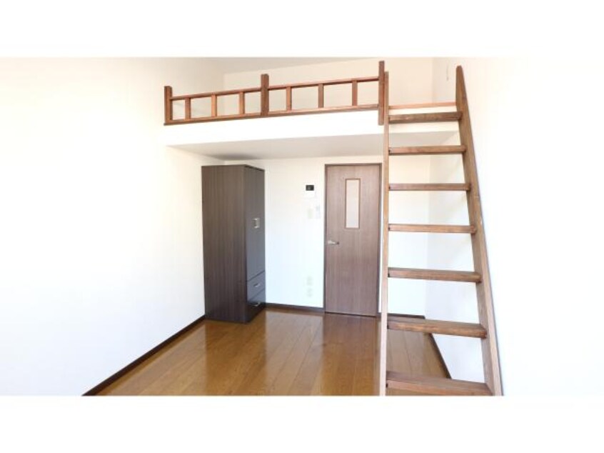  近鉄難波線・奈良線/学園前駅 徒歩8分 1階 築30年