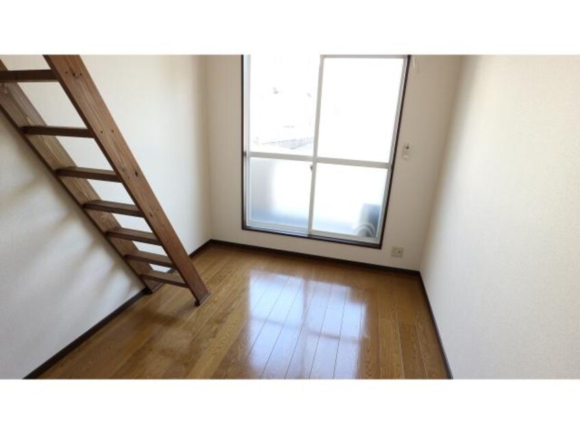  近鉄難波線・奈良線/学園前駅 徒歩8分 1階 築30年