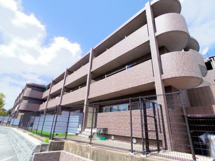  近鉄けいはんな線/学研北生駒駅 バス7分松陽台２丁目下車:停歩4分 3階 築23年