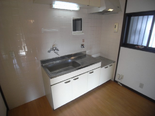  近鉄難波線・奈良線/学園前駅 徒歩13分 1階 築32年