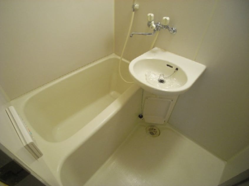  近鉄難波線・奈良線/学園前駅 徒歩13分 1階 築32年