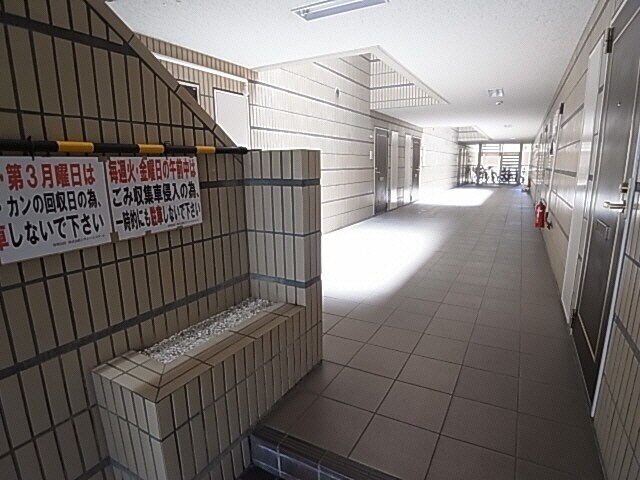  近鉄けいはんな線/学研北生駒駅 徒歩3分 2階 築33年