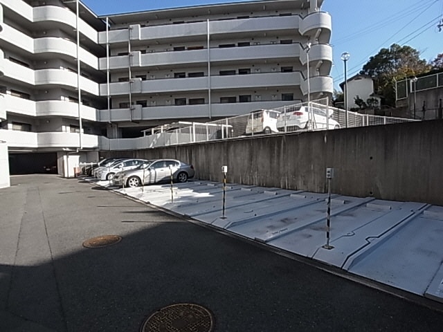  近鉄難波線・奈良線/富雄駅 徒歩1分 6階 築30年