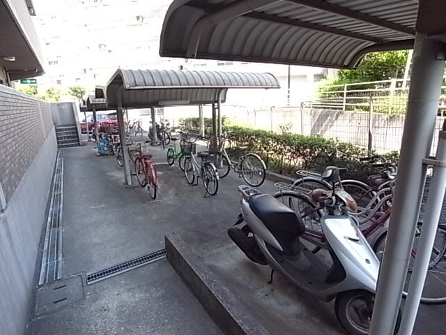  近鉄難波線・奈良線/富雄駅 徒歩15分 2階 築29年