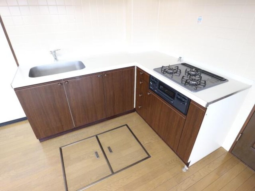  近鉄難波線・奈良線/学園前駅 徒歩1分 3階 築29年