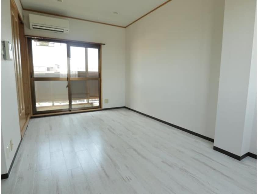  近鉄難波線・奈良線/学園前駅 徒歩8分 4階 築23年