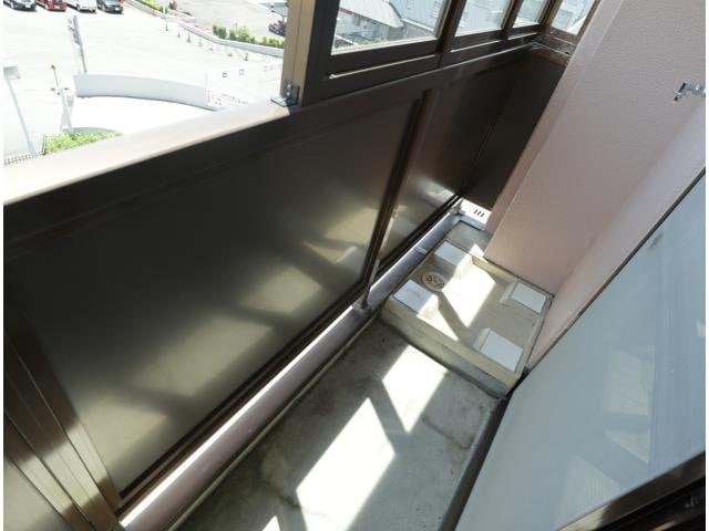  近鉄難波線・奈良線/学園前駅 徒歩8分 4階 築23年