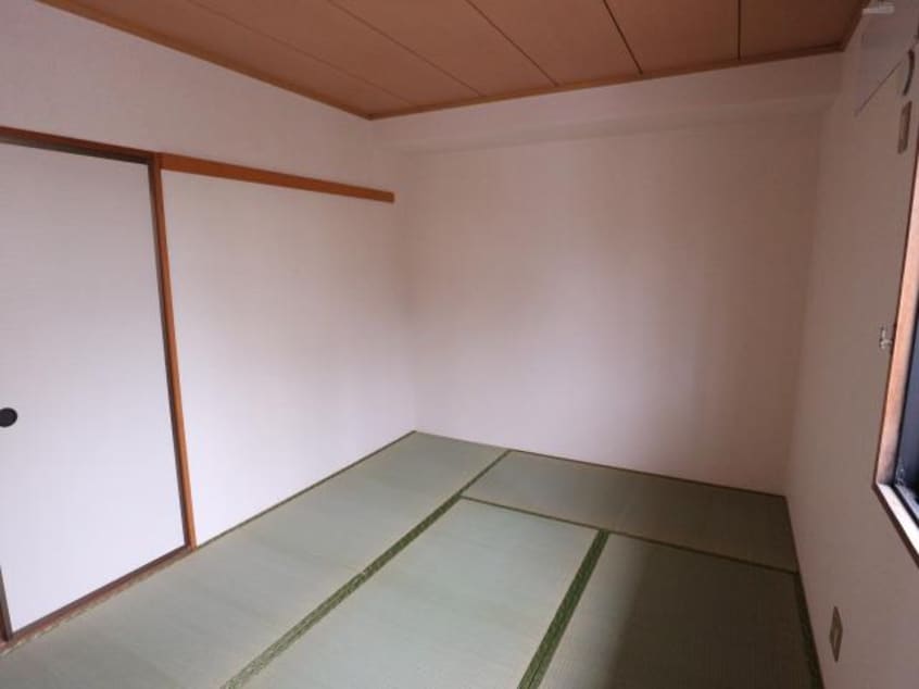  近鉄難波線・奈良線/学園前駅 徒歩13分 2階 築30年