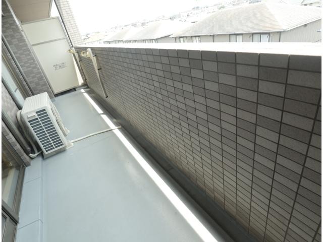  近鉄難波線・奈良線/学園前駅 バス12分松陽台2丁目下車:停歩3分 3階 築22年