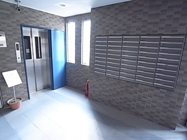  近鉄難波線・奈良線/富雄駅 徒歩5分 2階 築20年