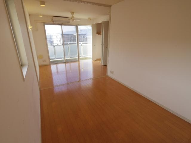  近鉄難波線・奈良線/学園前駅 徒歩19分 1階 築20年