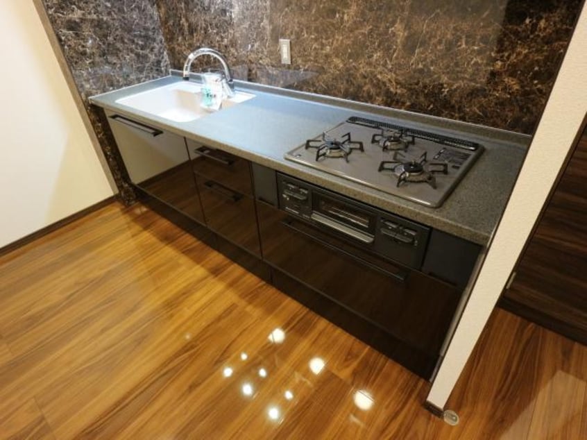  近鉄難波線・奈良線/菖蒲池駅 徒歩3分 1階 築41年