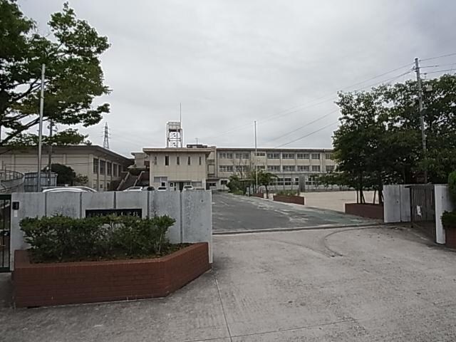 奈良市立三碓小学校(小学校)まで1300m 近鉄難波線・奈良線/学園前駅 徒歩13分 2階 築53年