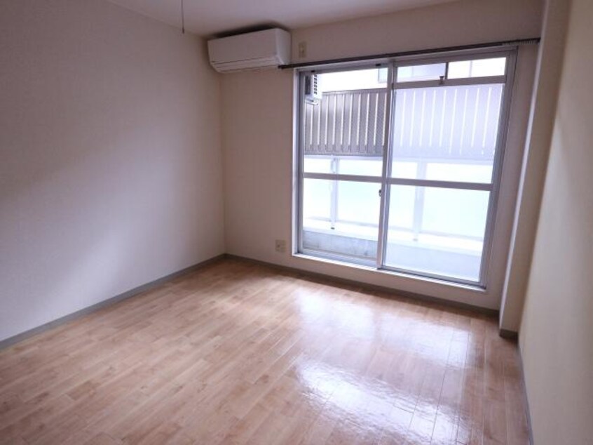  近鉄難波線・奈良線/富雄駅 徒歩3分 1階 築32年