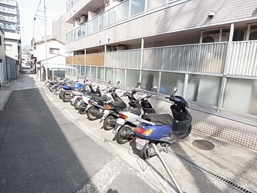  近鉄難波線・奈良線/富雄駅 徒歩3分 2階 築30年