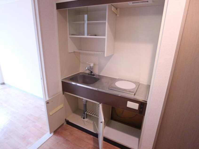  近鉄難波線・奈良線/富雄駅 徒歩3分 1階 築32年