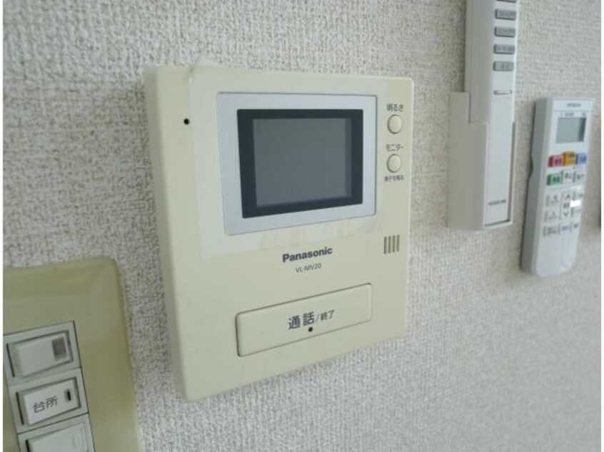  近鉄難波線・奈良線/学園前駅 バス12分松陽台2丁目下車:停歩3分 2階 築28年