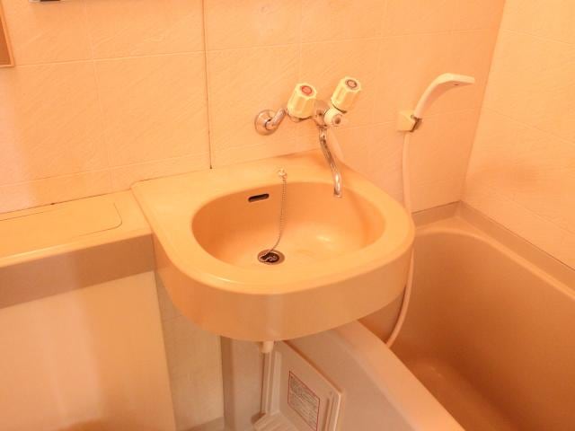  近鉄難波線・奈良線/菖蒲池駅 徒歩5分 2階 築34年