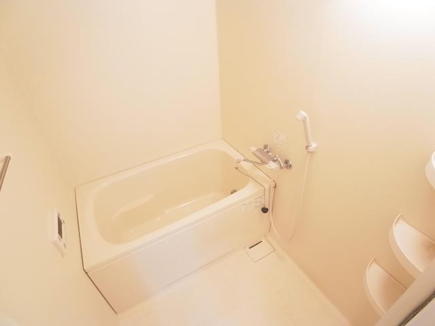  近鉄難波線・奈良線/富雄駅 徒歩10分 2階 築18年