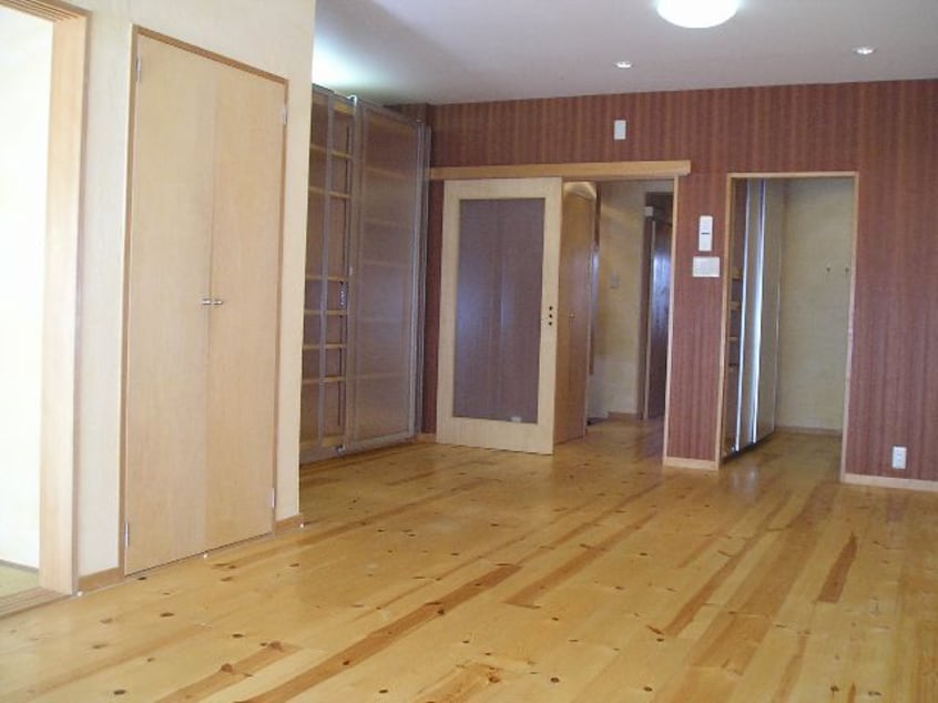  近鉄難波線・奈良線/学園前駅 徒歩8分 1階 築45年