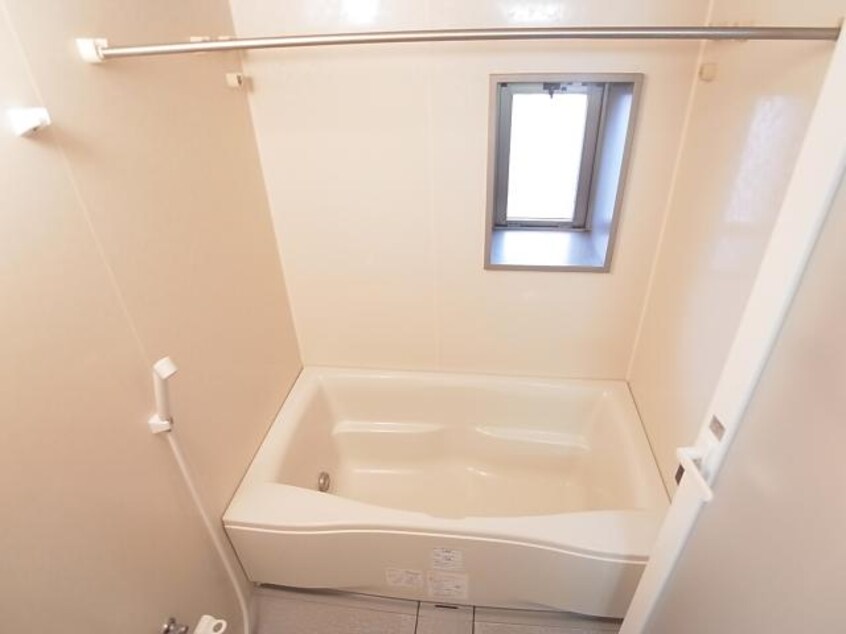  近鉄難波線・奈良線/学園前駅 バス12分松陽台2丁目下車:停歩4分 2階 築17年