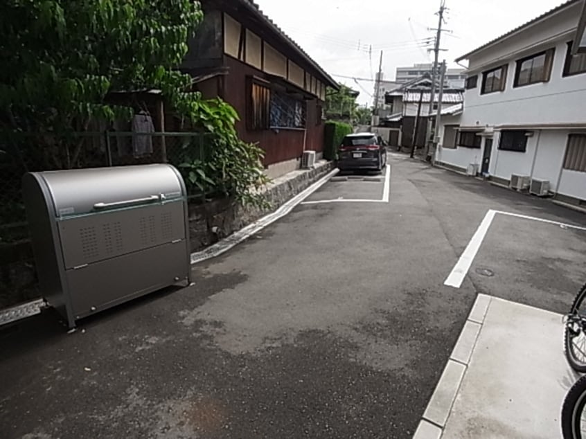  近鉄難波線・奈良線/学園前駅 徒歩5分 1階 築16年