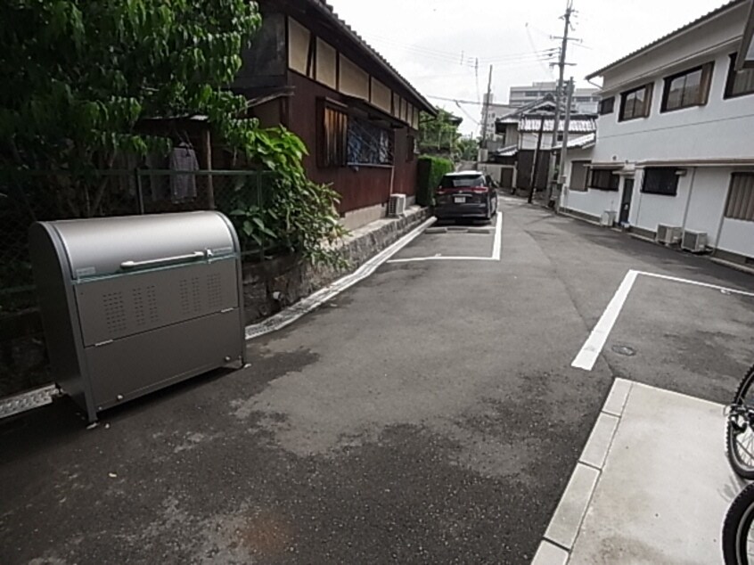  近鉄難波線・奈良線/学園前駅 徒歩5分 1階 築16年