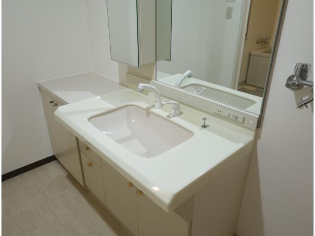  近鉄けいはんな線/学研奈良登美ケ丘駅 徒歩15分 2階 築28年