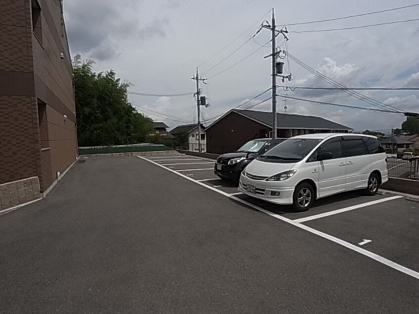  近鉄難波線・奈良線/富雄駅 バス8分帝塚山南２丁目停下車:停歩1分 1階 築13年