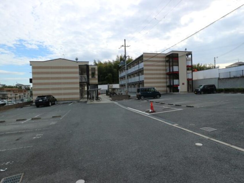  近鉄難波線・奈良線/学園前駅 徒歩5分 3階 築18年