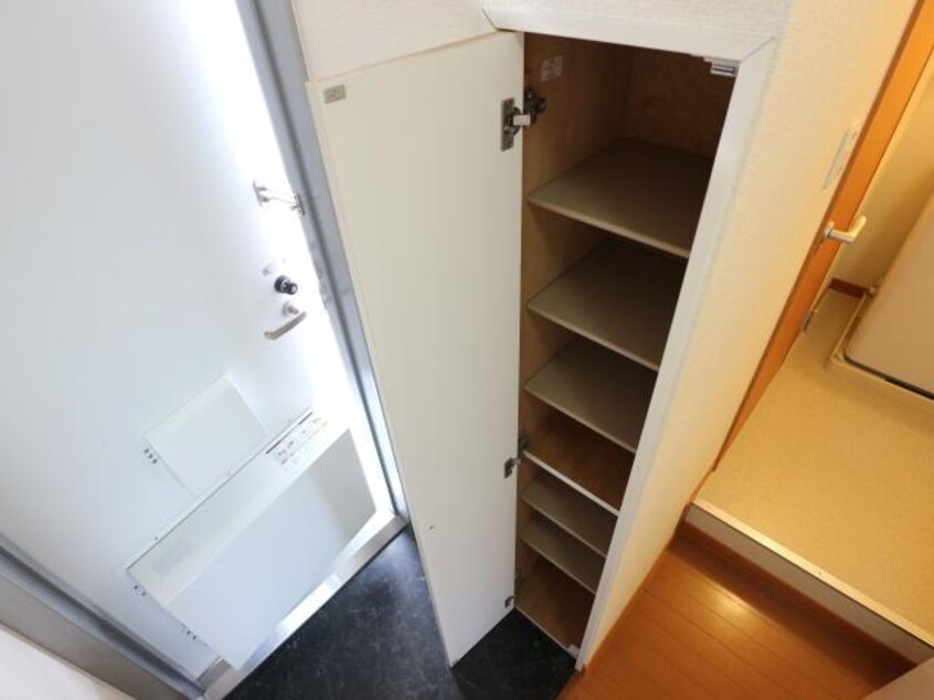  近鉄難波線・奈良線/学園前駅 徒歩5分 3階 築18年