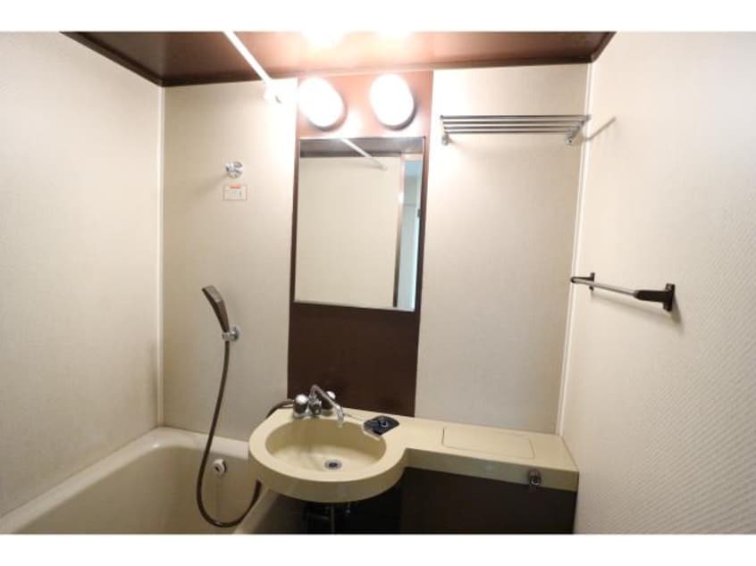  近鉄難波線・奈良線/富雄駅 徒歩3分 1階 築34年