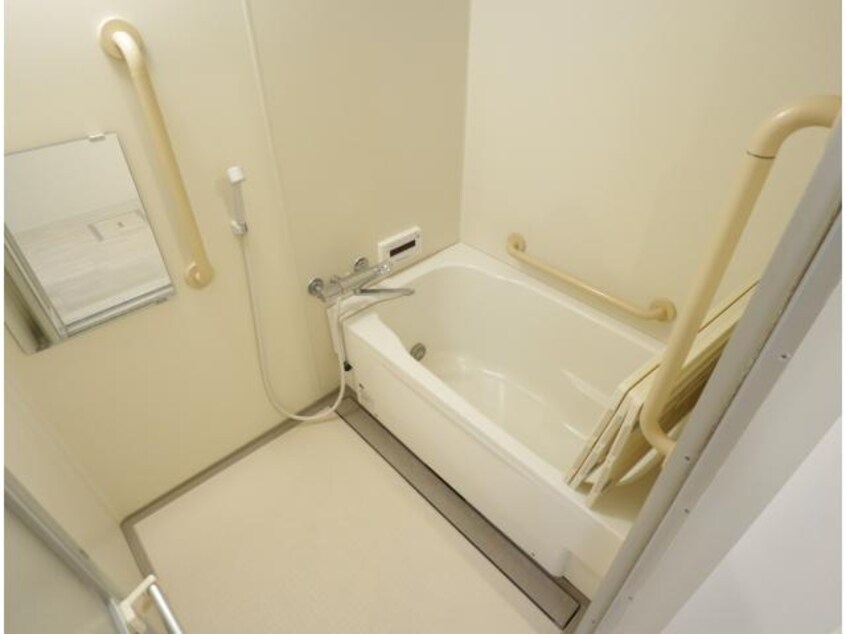  近鉄難波線・奈良線/学園前駅 徒歩4分 1階 築30年