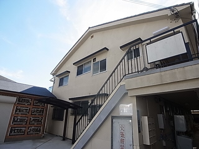  近鉄難波線・奈良線/富雄駅 徒歩5分 2階 築40年