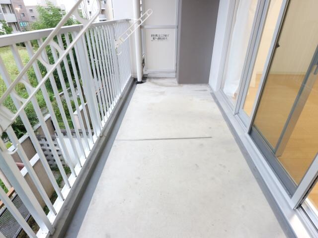  近鉄難波線・奈良線/学園前駅 徒歩8分 5階 築15年