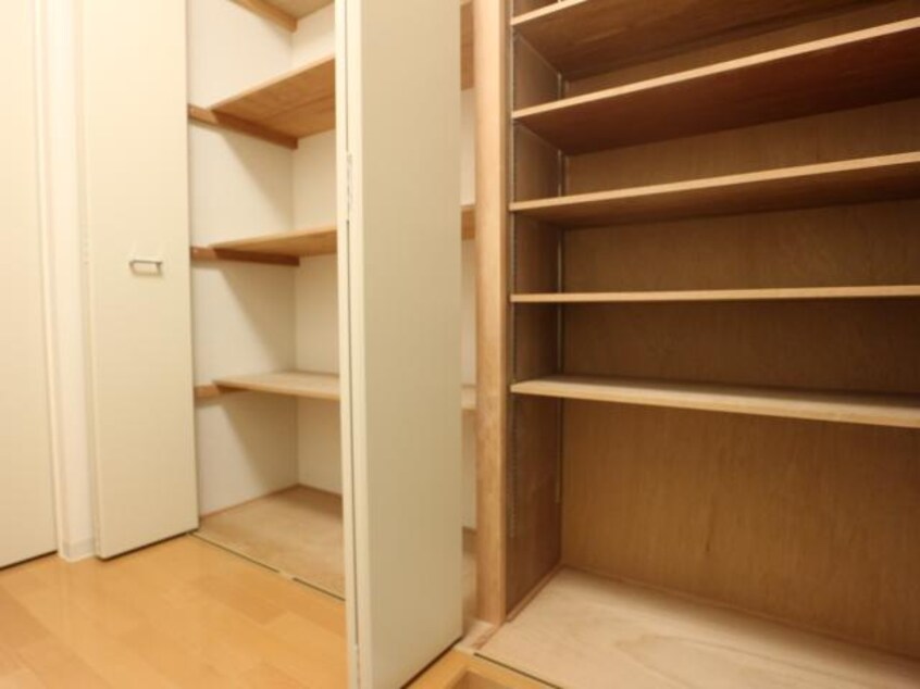  近鉄難波線・奈良線/学園前駅 徒歩8分 5階 築15年