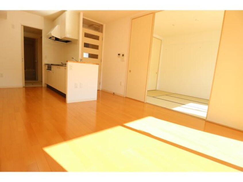  近鉄難波線・奈良線/学園前駅 徒歩8分 1階 築15年