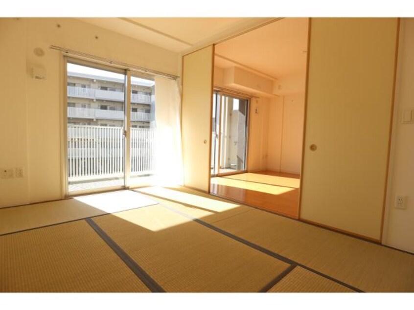  近鉄難波線・奈良線/学園前駅 徒歩8分 1階 築15年