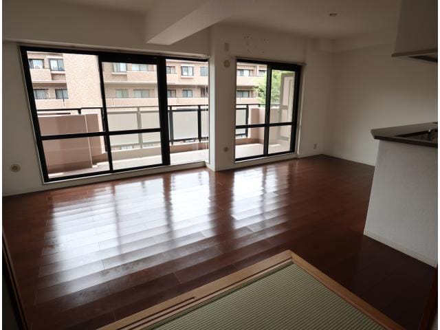  近鉄難波線・奈良線/学園前駅 徒歩10分 4階 築35年