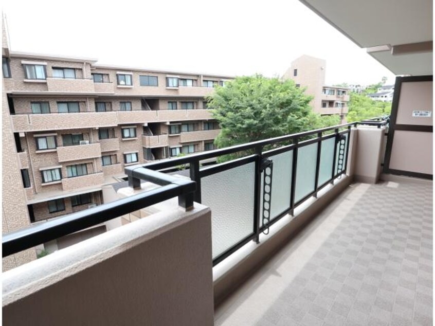  近鉄難波線・奈良線/学園前駅 徒歩10分 4階 築35年