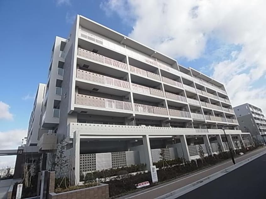  近鉄難波線・奈良線/学園前駅 徒歩8分 1階 築10年