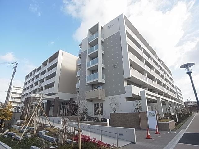  近鉄難波線・奈良線/学園前駅 徒歩8分 1階 築10年