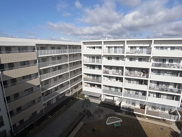  近鉄難波線・奈良線/学園前駅 徒歩8分 1階 築10年