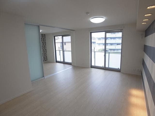  近鉄難波線・奈良線/学園前駅 徒歩15分 1階 築9年