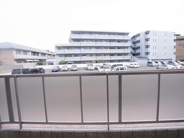  近鉄難波線・奈良線/学園前駅 徒歩15分 1階 築9年