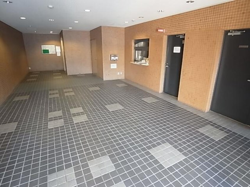  近鉄難波線・奈良線/学園前駅 徒歩24分 4階 築31年