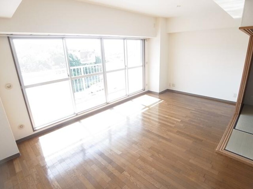  近鉄難波線・奈良線/学園前駅 徒歩24分 4階 築31年